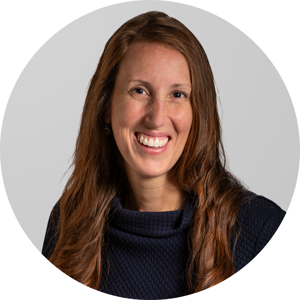 Lindsay Young Headshot